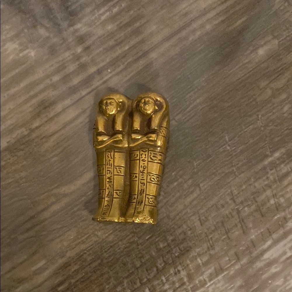 detailed Egyptian pin brooch